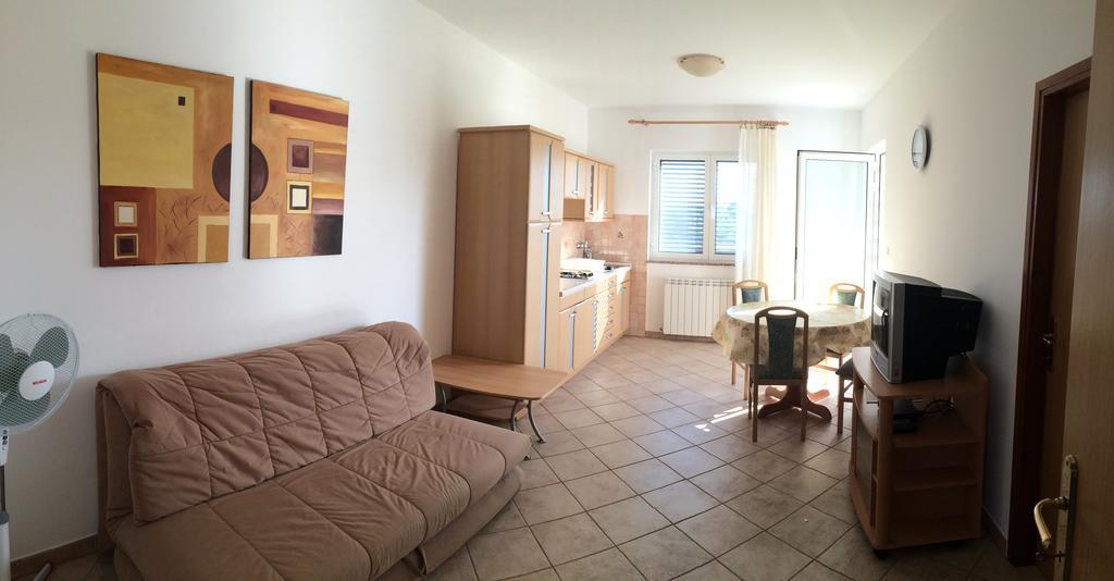 Apartments Bodi Rovigno Esterno foto