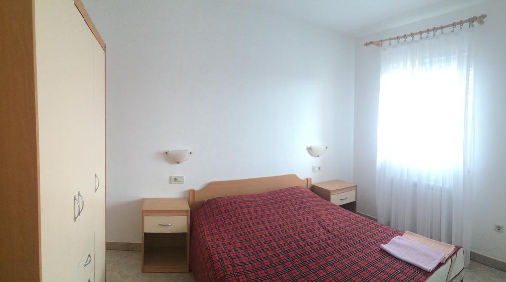 Apartments Bodi Rovigno Esterno foto
